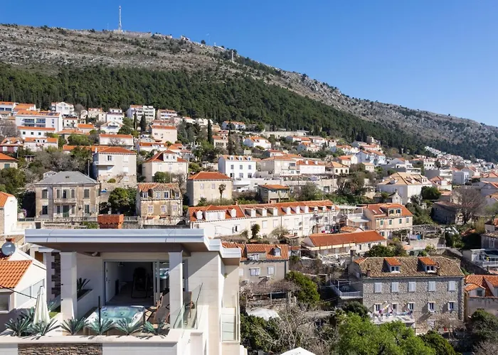 New! Adele Pool Sauna Jacuzzi Sea View