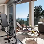 New! Adele Pool Sauna Jacuzzi Sea View Villa