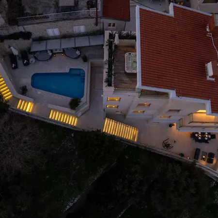 New! Adele Pool Sauna Jacuzzi Sea View