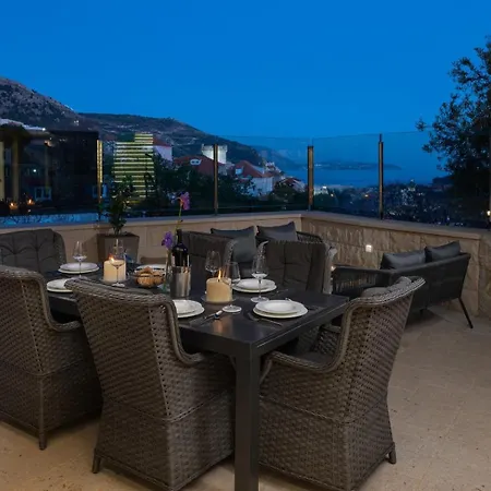 Villa New! Adele Pool Sauna Jacuzzi Sea View *