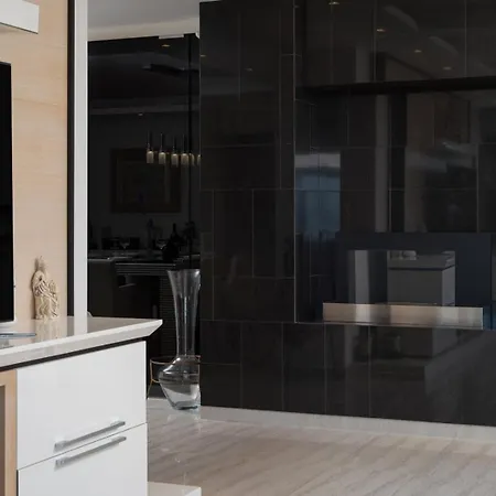 Villa New! Adele Pool Sauna Jacuzzi Sea View *