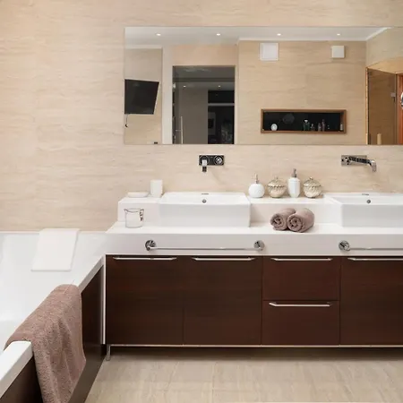 Villa New! Adele Pool Sauna Jacuzzi Sea View *