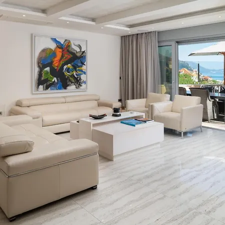 New! Adele Pool Sauna Jacuzzi Sea View Villa *