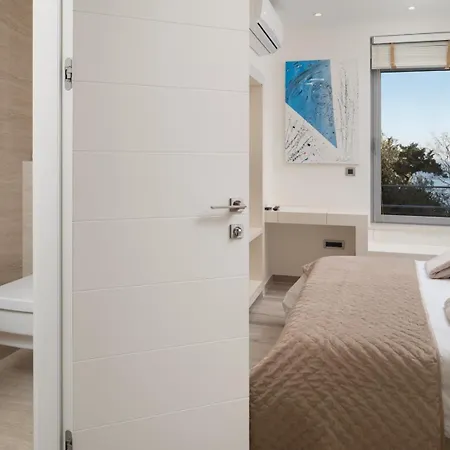 New! Adele Pool Sauna Jacuzzi Sea View *