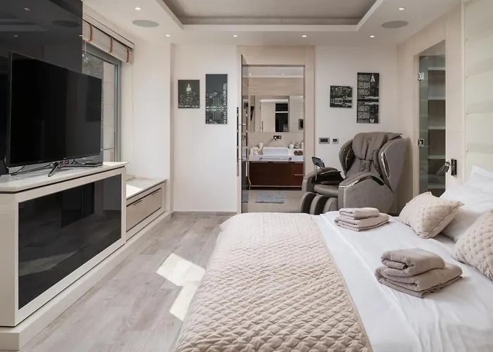 New! Adele Pool Sauna Jacuzzi Sea View *