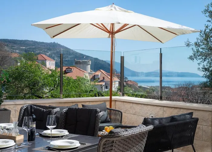 New! Adele Pool Sauna Jacuzzi Sea View فيلة