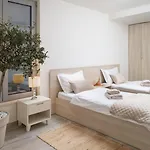 New! Adele Pool Sauna Jacuzzi Sea View וילה