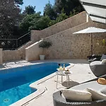 וילה New! Adele Pool Sauna Jacuzzi Sea View