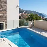 וילה New! Adele Pool Sauna Jacuzzi Sea View דוברובניק